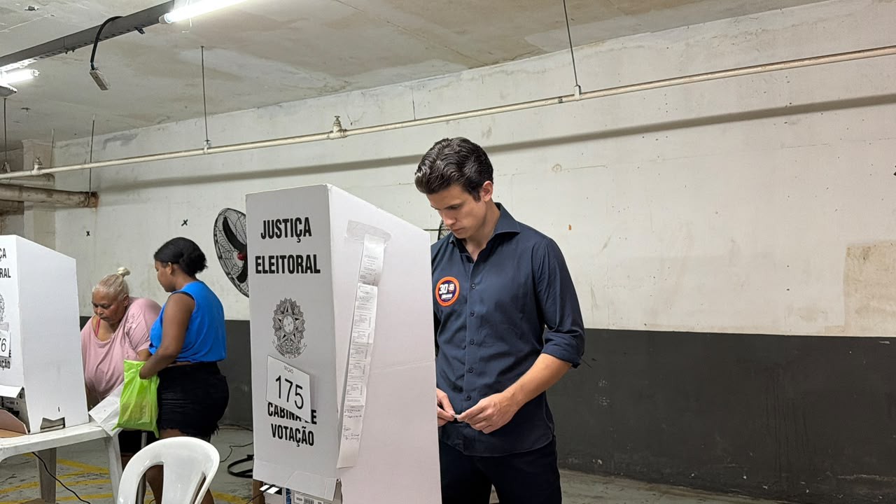 André Marinho vota em São Conrado e diz que eleição foi marcada por ‘cansaço e frustração’ 