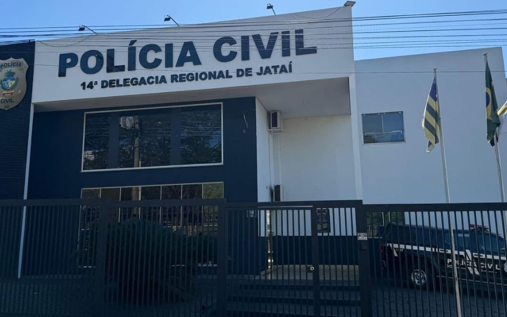 Jovem presa por golpe de R$400 mil nos tios