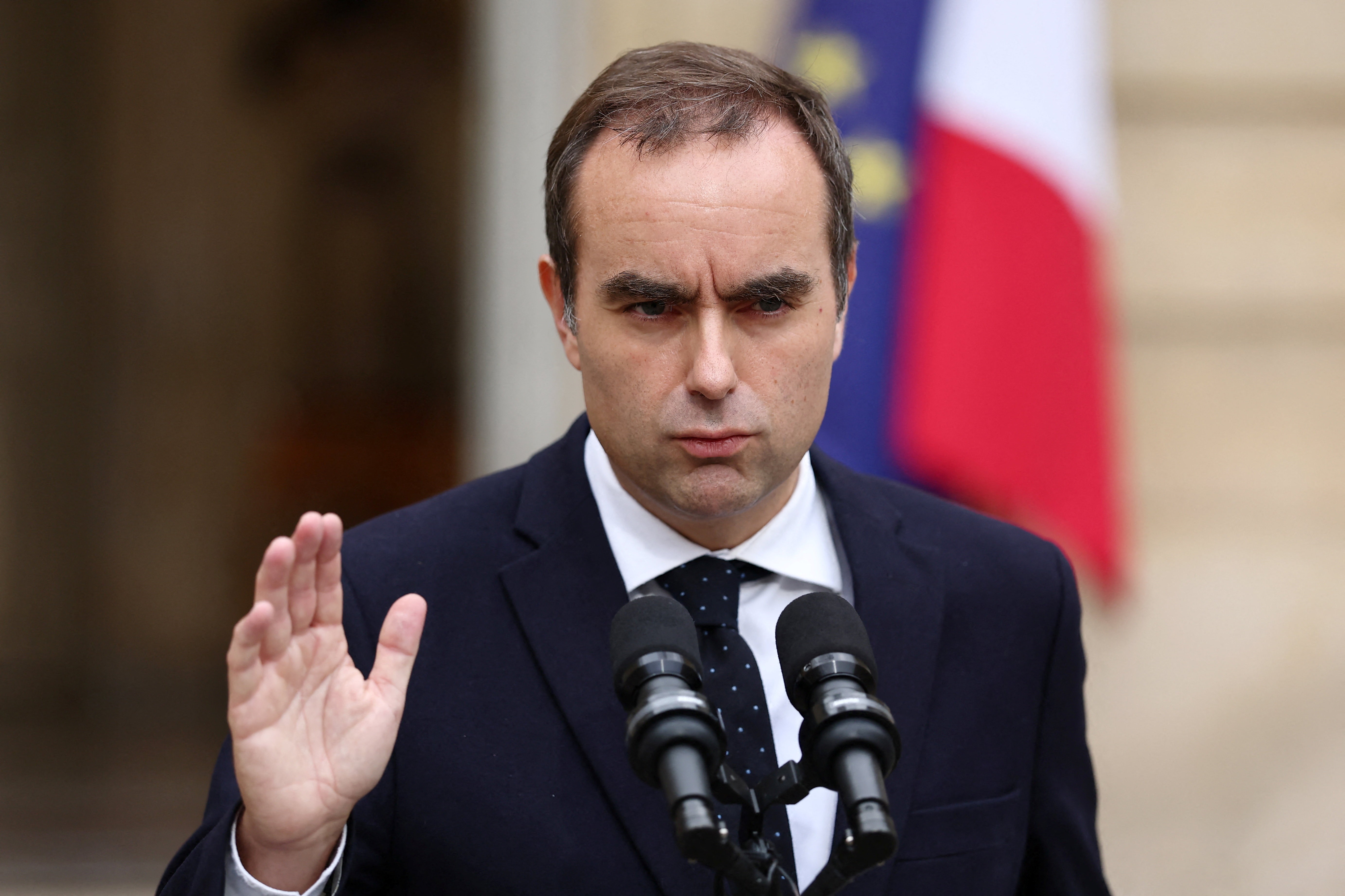 Macron renomeia Sébastien Lecornu como primeiro-ministro dias após sua renúncia do cargo