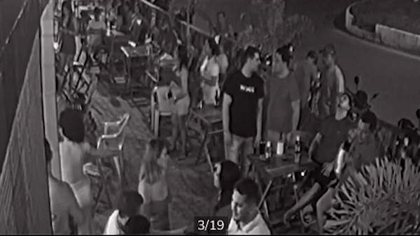VÍDEO: Homem saca arma e dispara para o alto no meio de festa e acaba indiciado em Vargem Grande, no MA