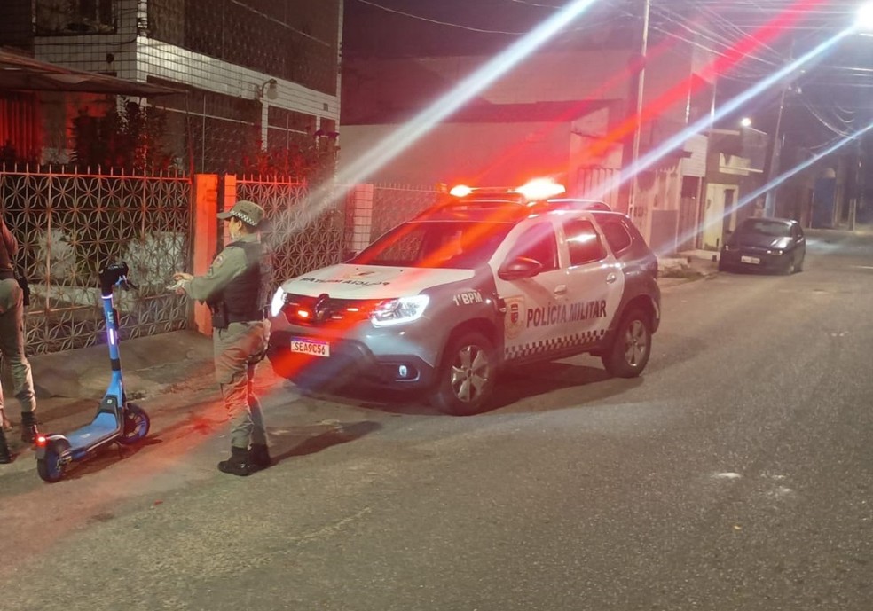 Adolescente apreendido informou que utilizava cartão clonado — Foto: Divulgação/PM