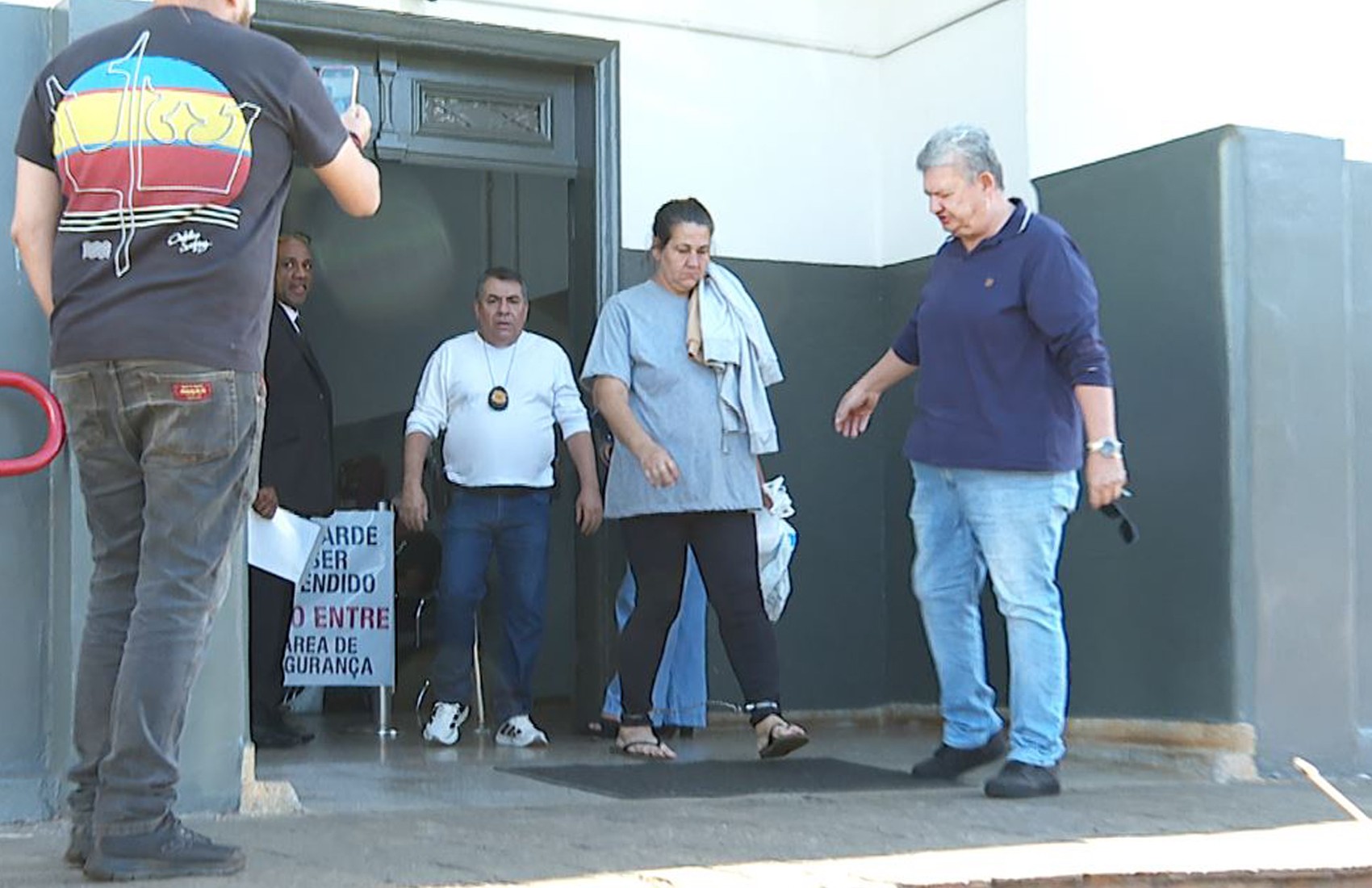 Faxineira facilitou entrada de ladrões à casa da patroa para roubo milionário em Ribeirão Preto, diz polícia
