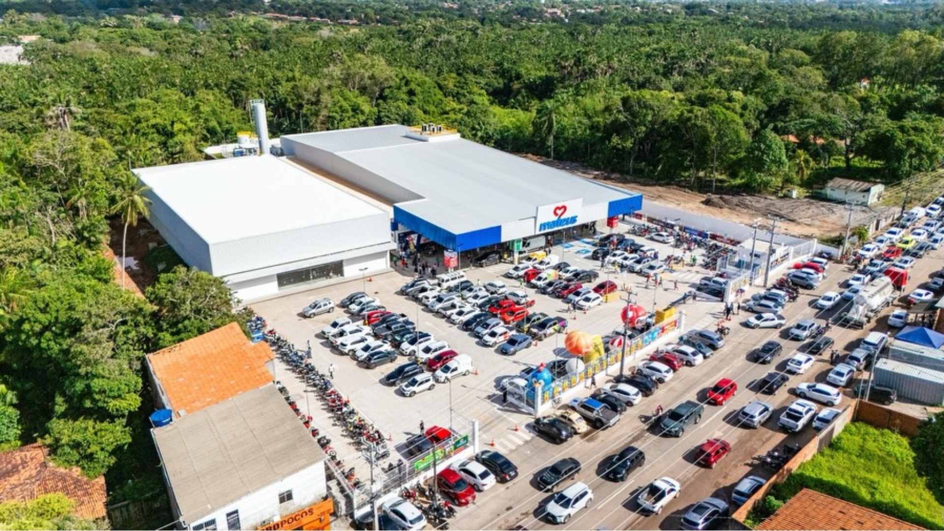 Região: Bandidos invadem supermercado, rendem funcionários e roubam cofre na Estrada da Maioba, na Grande São Luís