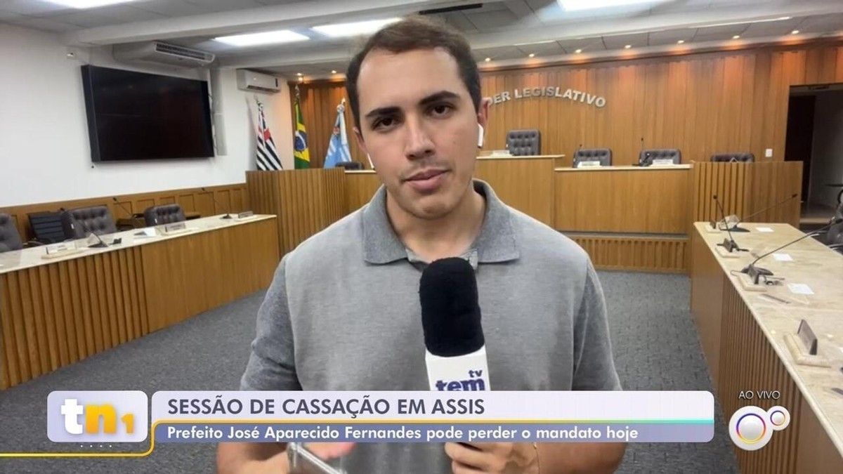 Juiz suspende sessão da Câmara que analisaria cassação do prefeito de  Cândido Mendes – Blog Fuxico do Sertão