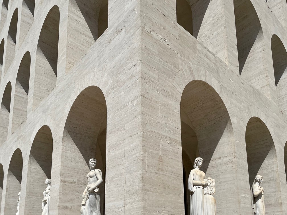 'Palazzo della Civiltà Italiana', de Leon Wang, ficou com o 3º lugar na categoria 'Arquitetura'. Foto tirada em Roma — Foto: Leon Wang/iPhone Photography Awards