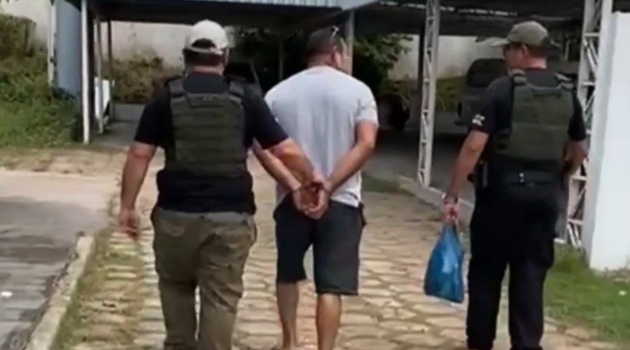 Ex-vereador é preso após menina de 8 anos denunciar estupro à professora no AM, diz polícia