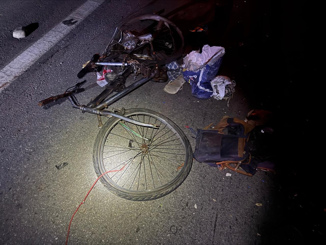Ciclista é atropelado e morre na BR-262, em Nova Serrana; motorista fugiu sem prestar socorro 