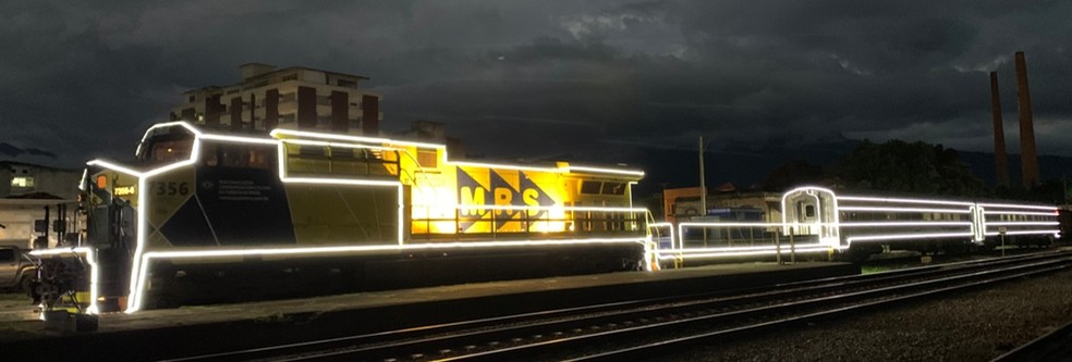Trem será iluminado e decorado com as luzes de Natal — Foto: MRS Logística/Divulgação