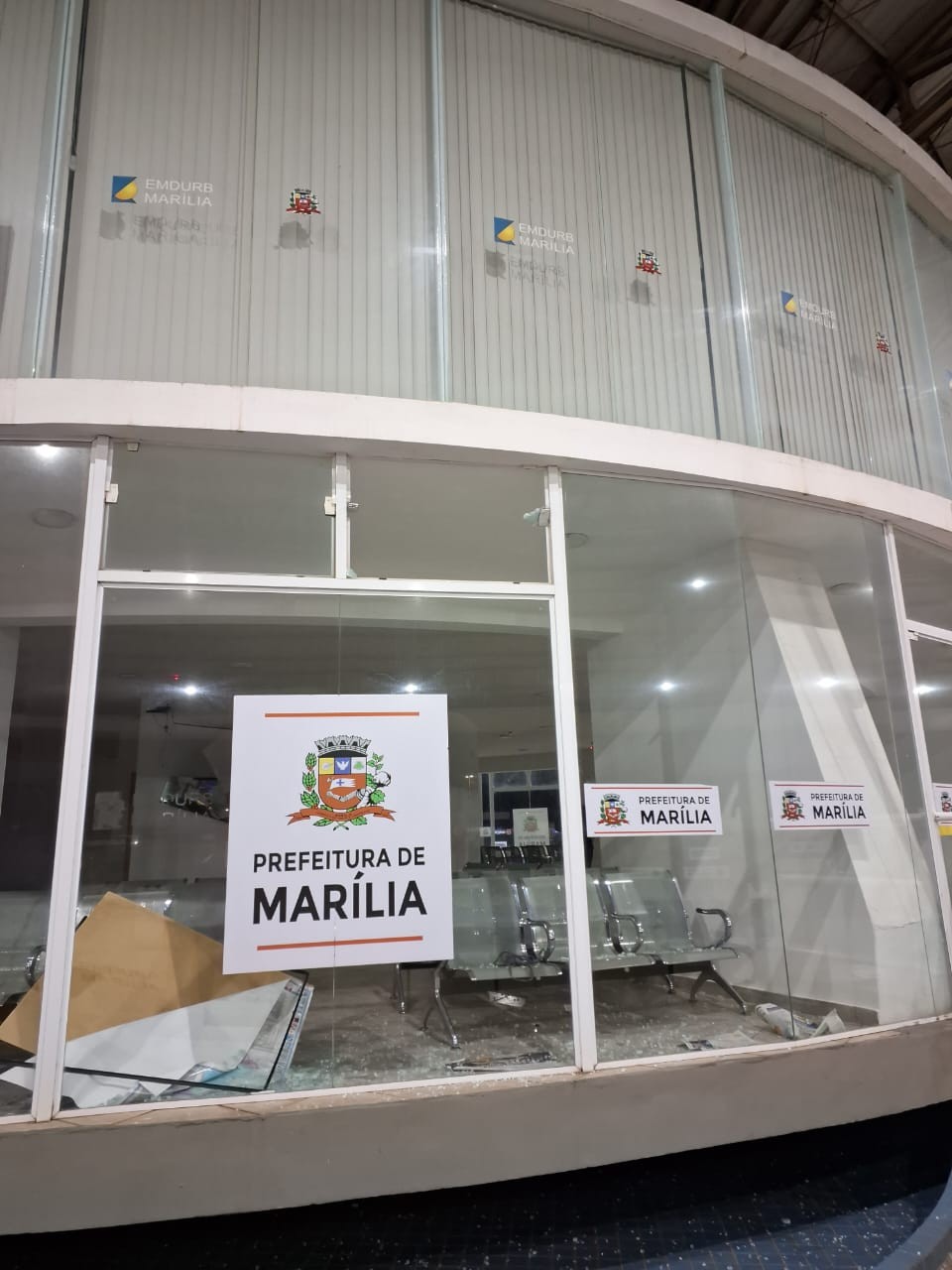 Homem é preso após destruir sala de espera da rodoviária de Marília