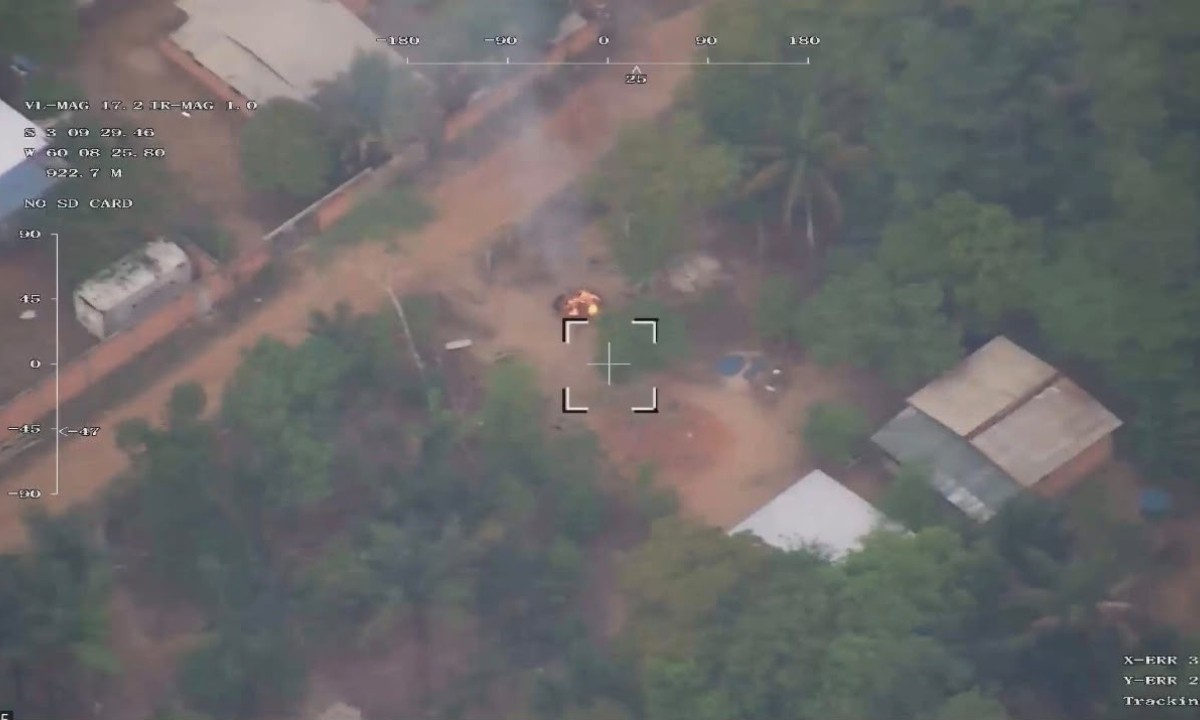 Drone flagra suspeitos ateando fogo em vegetação no interior do Amazonas; VÍDEO