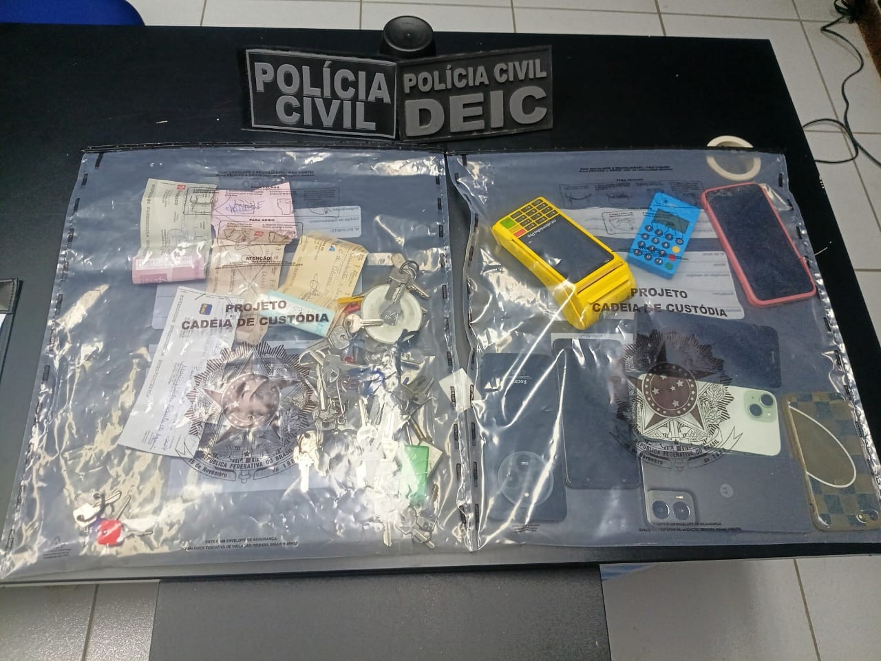Polícia prende corretora de imóveis suspeita de golpes que ultrapassam R$ 2,5 milhões em Feira de Santana