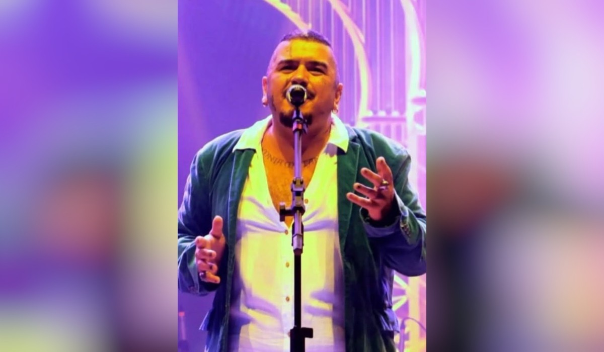 Cantor do interior de SP que dublou músicas para a Disney reforça o amor pela terra natal com o show 'Blues Pé Vermeio'