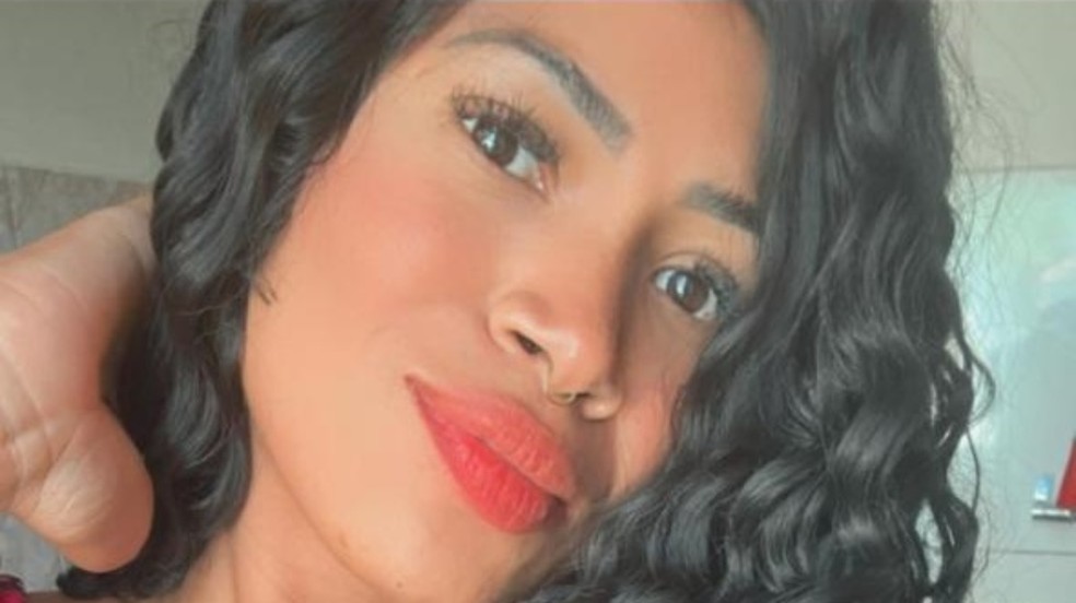 Karine Braz de Souza, de 30 anos, mãe de duas filhas, estava desaparecida desde agosto. — Foto: Reprodução