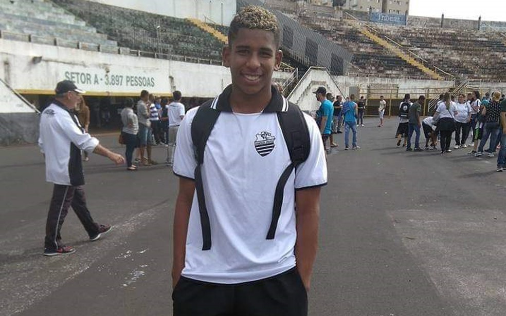 Felipe Diogo, em 2021, com a camisa do Comercial Futebol Clube em Ribeirão Preto, SP — Foto: Arquivo pessoal