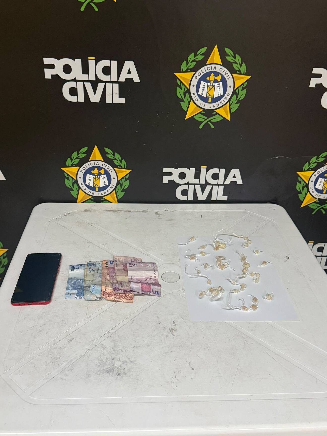 Jovem é preso com drogas em Barra Mansa