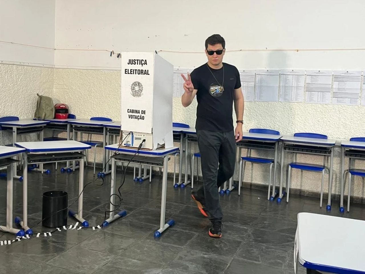 Economista Renato Gomes (DC) vota em Campo Grande