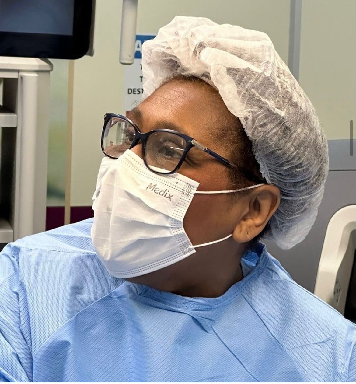 Quem era a médica que dedicou quase 30 anos à saúde da mulher e morreu baleada em perseguição de PMs a bandidos no Rio