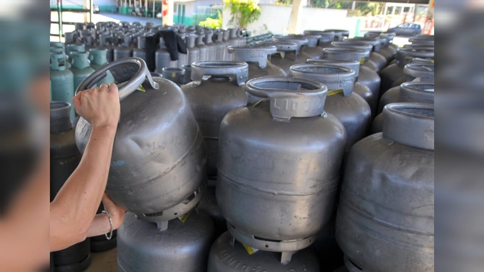 Operação da Polícia Federal fiscaliza venda de gás de cozinha no AM para coibir preços abusivos. — Foto: SEF/Divulgação