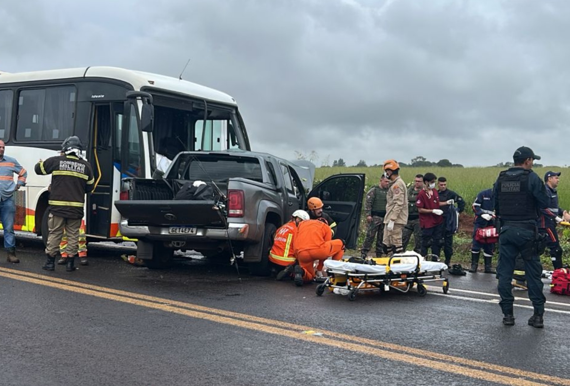 Acidente entre ônibus e caminhonete mata uma pessoa em Campo Grande