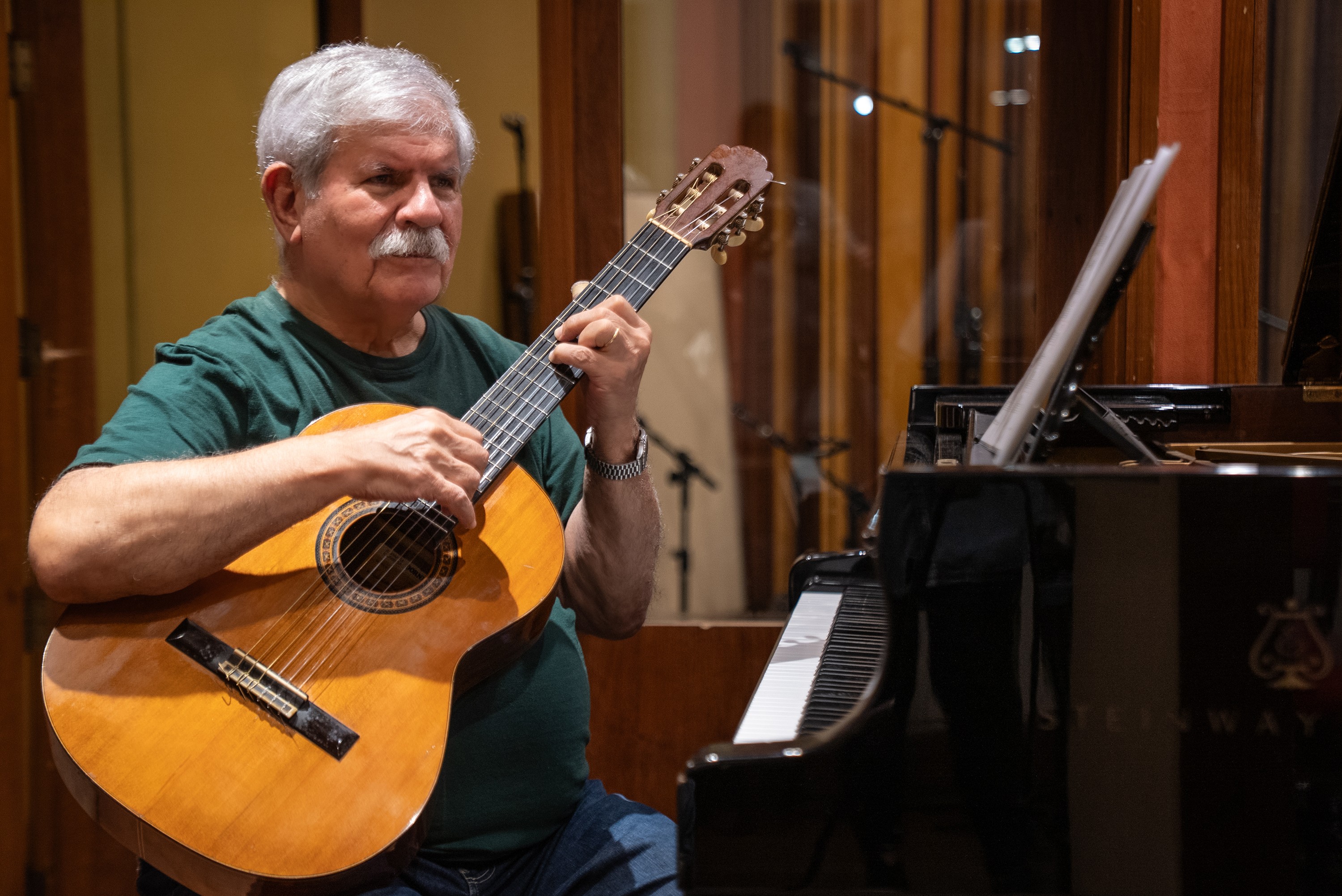 Aos 82 anos, Dori Caymmi move águas passadas em álbum em que alimenta a utopia de uma canção brasileira purista