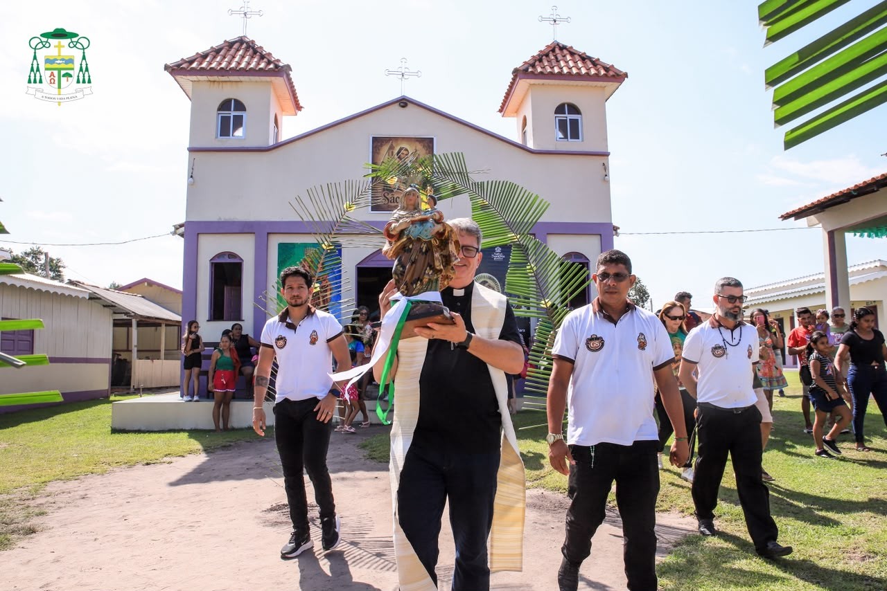 Círio de Sant’Ana reúne multidão em Óbidos e abre festividade pelos 172 anos de devoção à padroeira