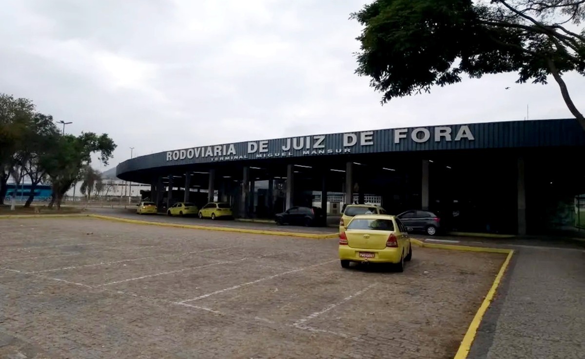 Suspeito de arrombar apartamentos de luxo em Juiz de Fora é preso com joias e relógios fugindo para o DF