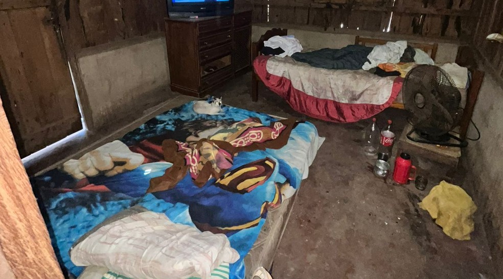 Local onde o morador vivia há quatro anos — Foto: MPT-MT