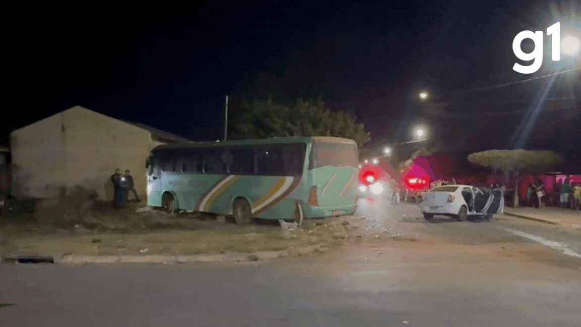 Uma pessoa morre e seis ficam feridas em acidente entre carro e ônibus em MT 