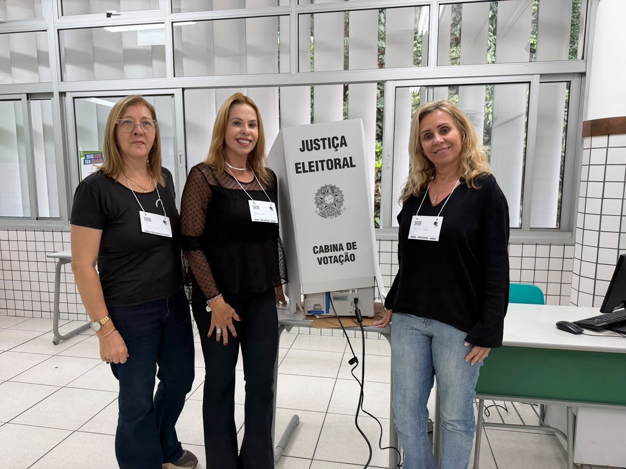 Trio de professoras tem orgulho de serem mesárias na maior seção de Juiz de Fora