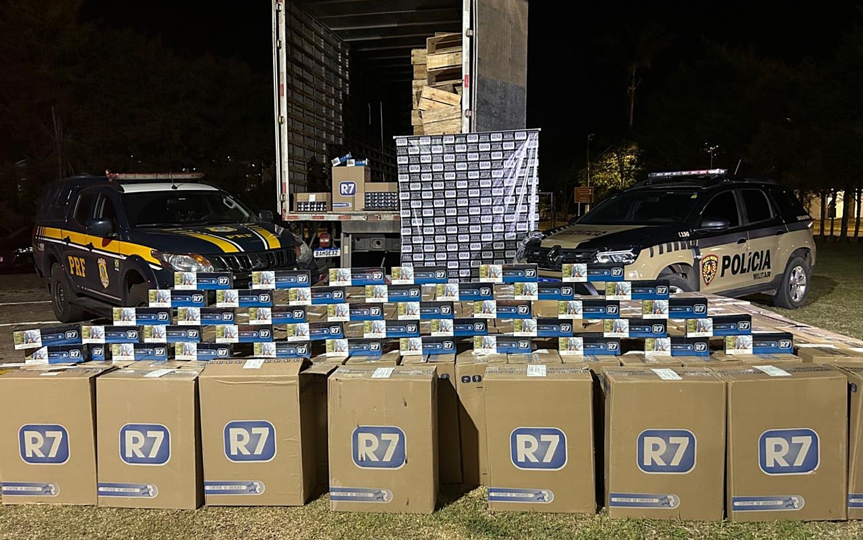 Homem é preso com 75 mil maços de cigarros contrabandeados na BR-265, em Boa Esperança, MG