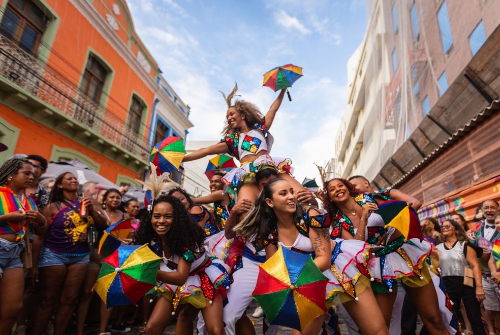 Cia. de Frevo do Recife está na programação do 'Arrastão Pela Vida das Mulheres' — Foto: Hugo Muniz/Divulgação