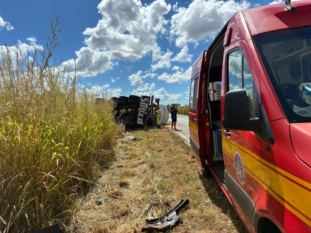 Jovem que morreu em MG durante ultrapassagem buscava mudança para morar com a namorada 