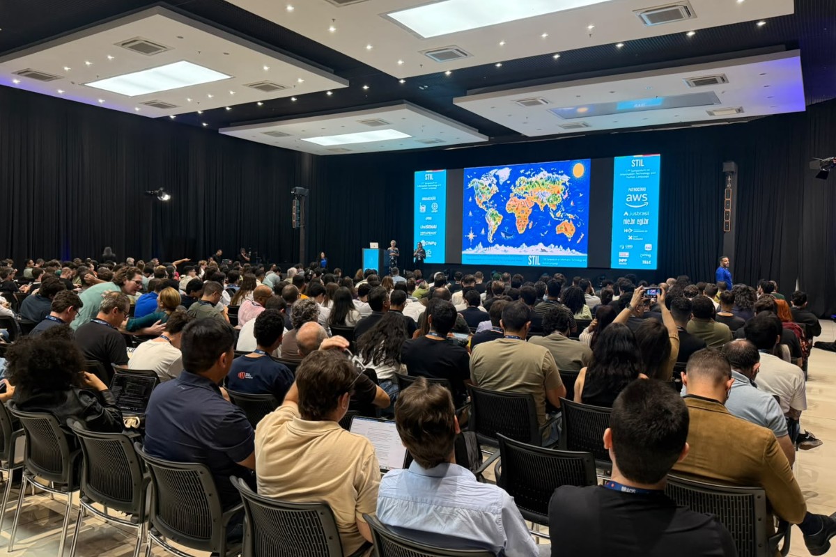 Painel de apresentação do evento BRACIS na universidade