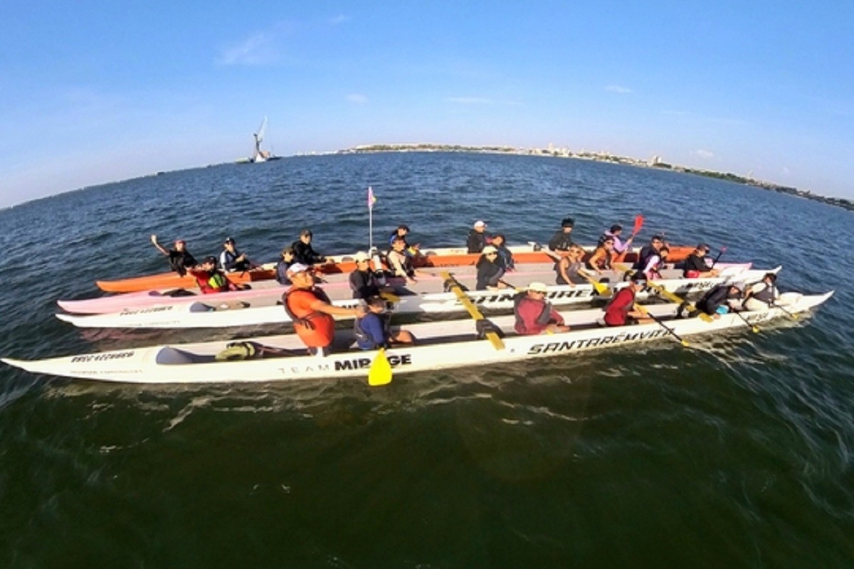 Ufopa oferece oficina gratuita de canoagem havaiana no Rio Tapajós