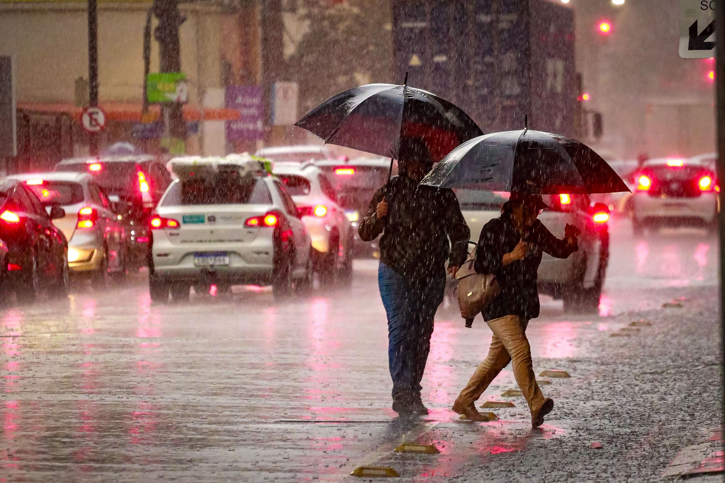 Porto Alegre tem novembro mais chuvoso em mais de 100 anos, diz Inmet