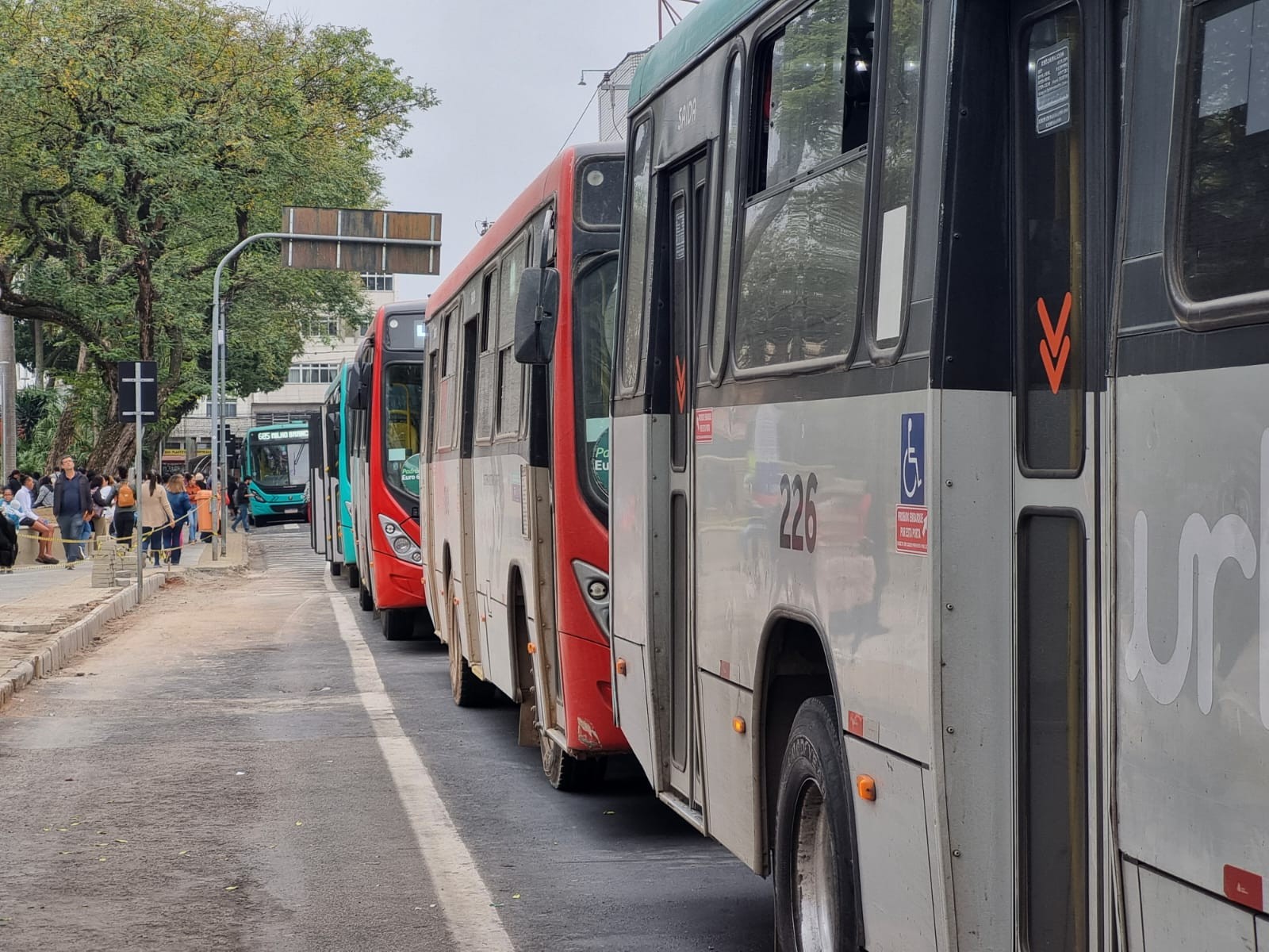 Ônibus param durante paralisação de rodoviários em Juiz de Fora