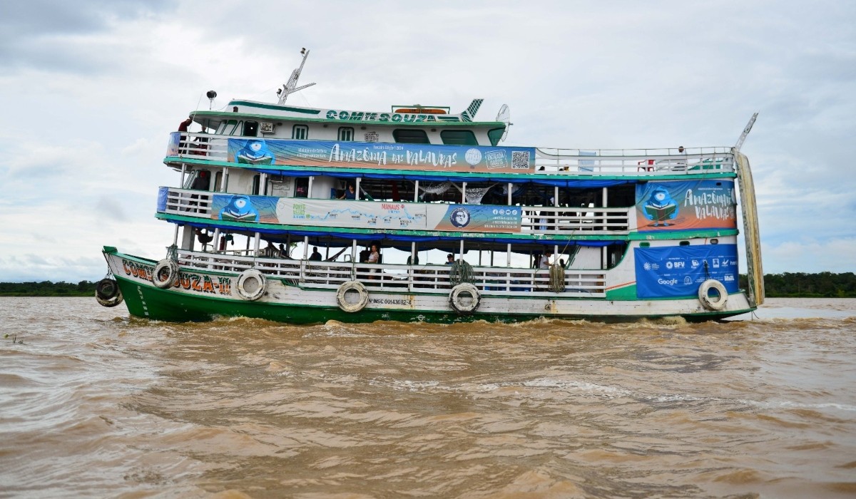 Expedição literária percorre rios e escolas públicas do Amazonas com oficinas gratuitas