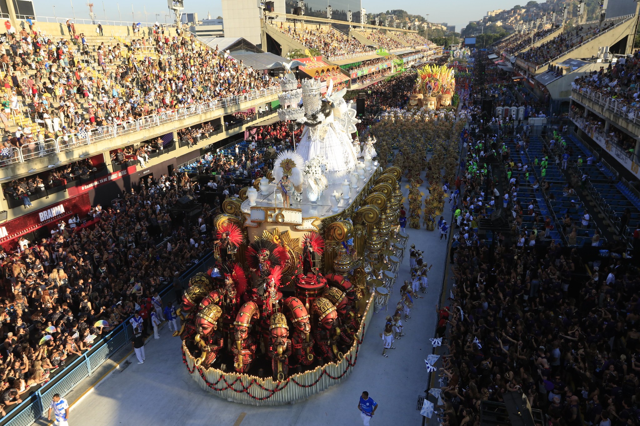 Venda de frisas para o Carnaval 2026 no Rio começa neste domingo, às 9h; veja o passo a passo para tentar comprar  