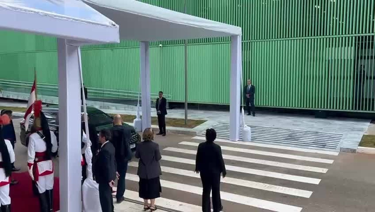 Cerimônia no STF marca a retomada de julgamentos no plenário após o recesso do Judiciário