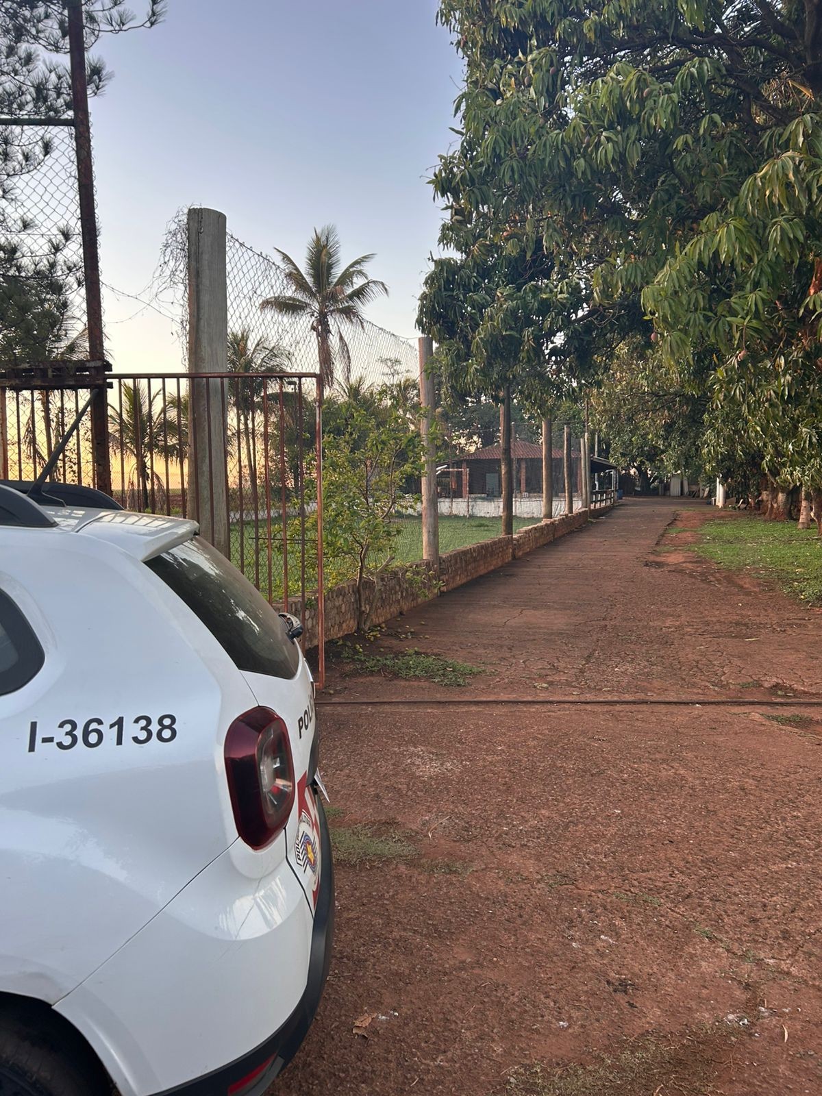 Golpe do falso frete: três homens são presos após manterem vítimas de roubo em cativeiro em Limeira