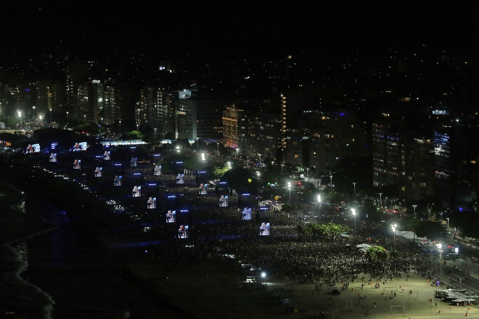 Show de Lady Gaga em Copacabana — Foto: Bruna Prado/AP