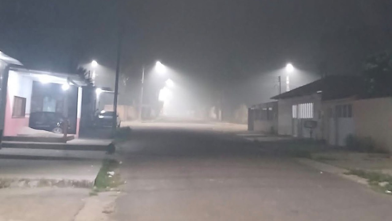 Fumaça encobre Maués após incêndios atingirem vegetação, lixão e madeireira