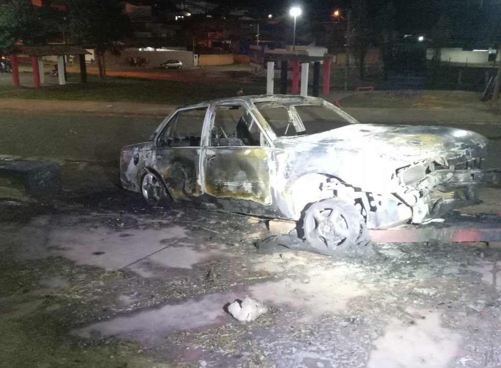 Homem teve carro incendiado após atropelar menina de dois anos, em Presidente Prudente (SP) — Foto: Polícia Civil