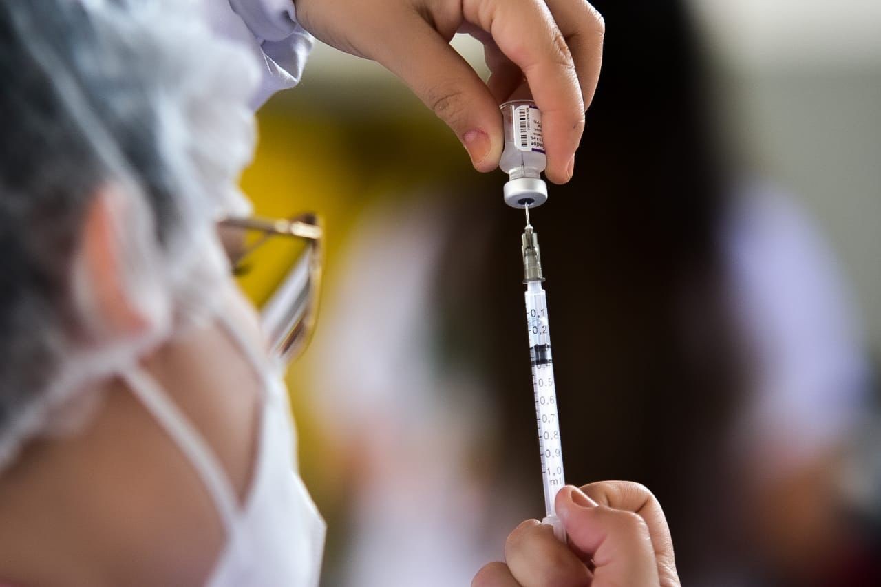 Secretaria de saúde de Caruaru divulga novo esquema de vacinação contra a Covid-19