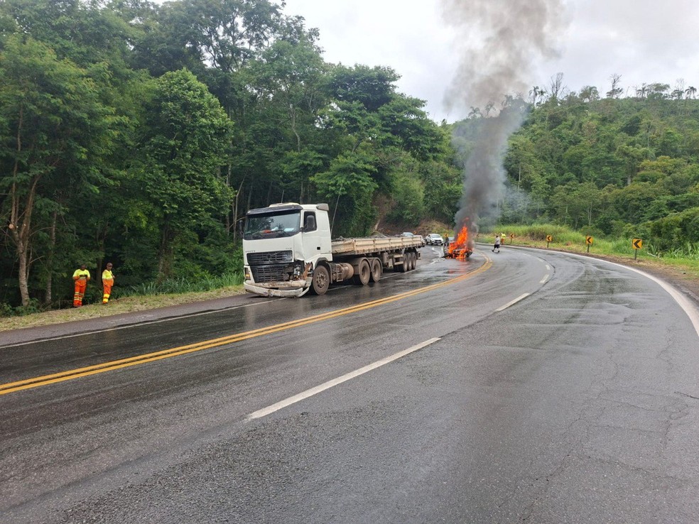 Grave acidente deixa mortos na BR-381, em João Monlevade (janeiro de 2026) — Foto: Corpo de Bombeiros