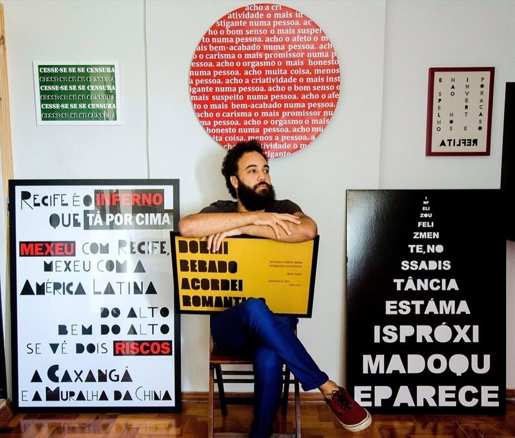 Morre Tiago West, artista de poesia urbana e conhecido por quadros com poemas sobre o Recife