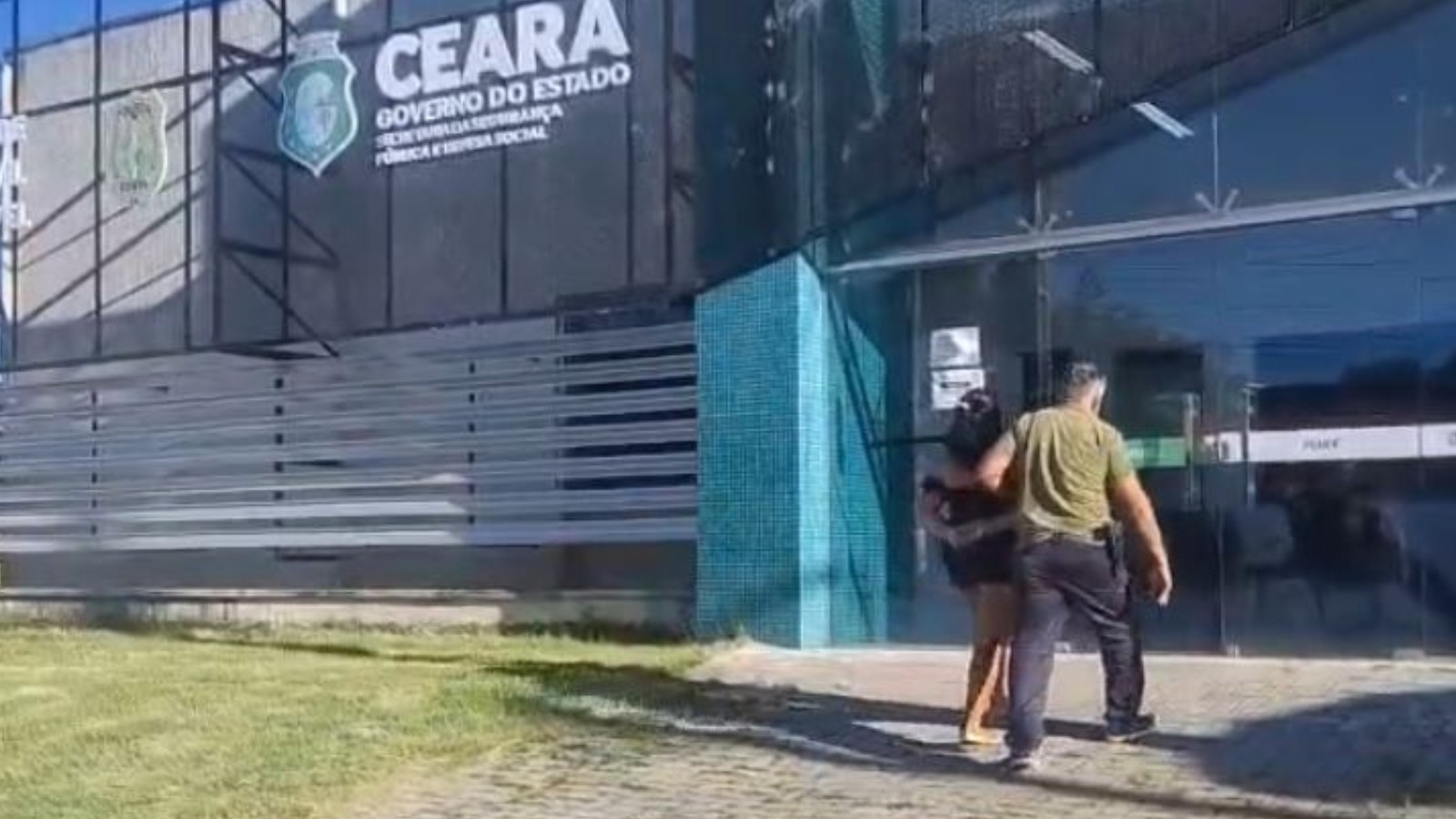 Mãe é presa por maus-tratos contra a filha de cinco anos no Ceará