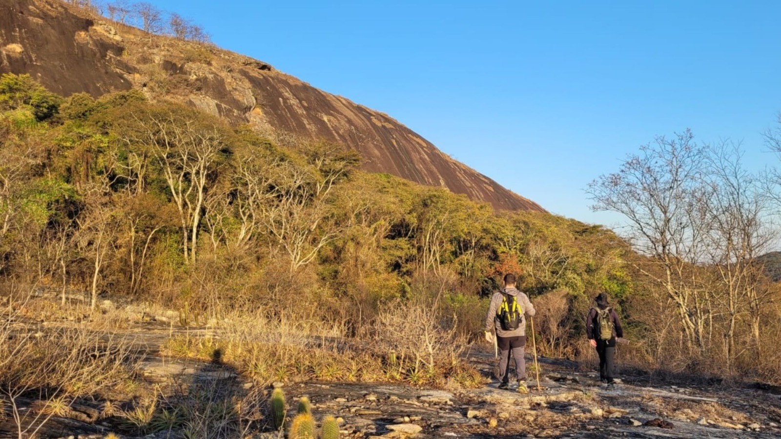 Pedra do Calhau: mirante natural em Carmo do Cajuru encanta turistas e aventureiros