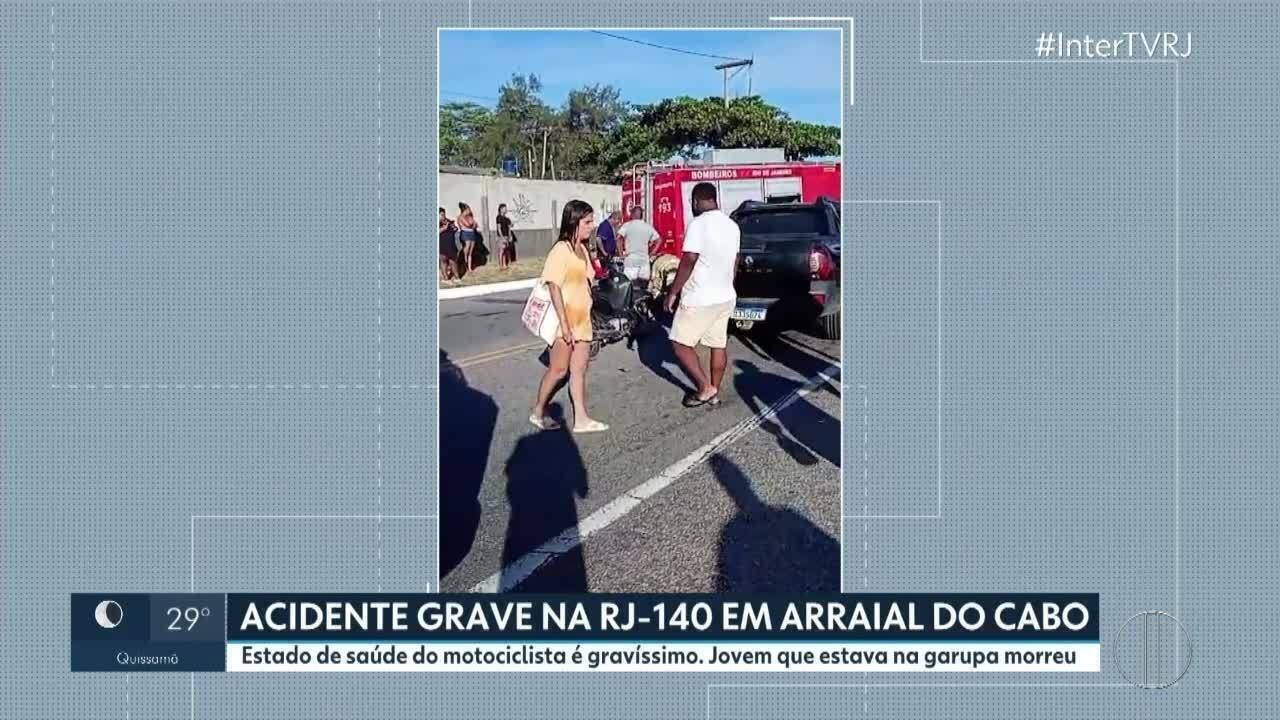 Adolescente morre e jovem fica gravemente ferido em acidente de moto na RJ-140, em Arraial do Cabo