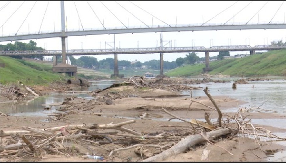 Rio Acre chegou a 1,40 metro nesta quinta-feira (28) — Foto: Reprodução/Rede Amazônica Acre